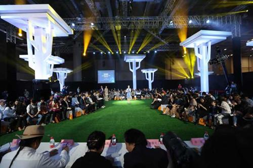 原创引领未来 2016中国丝绸服装设计大赛举行总决赛