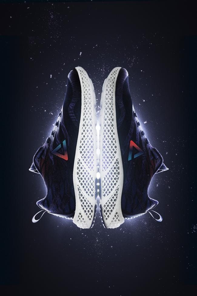 匹克推出中国首款3D打印跑鞋