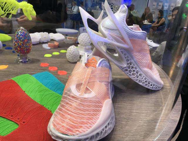 匹克与万华化学推3D打印技术球鞋“The Next”